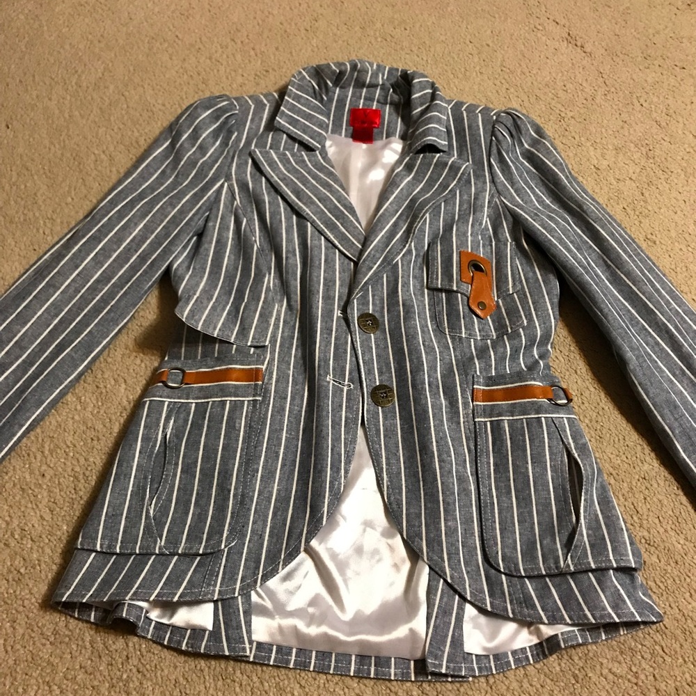 V Cristina button up Blazer